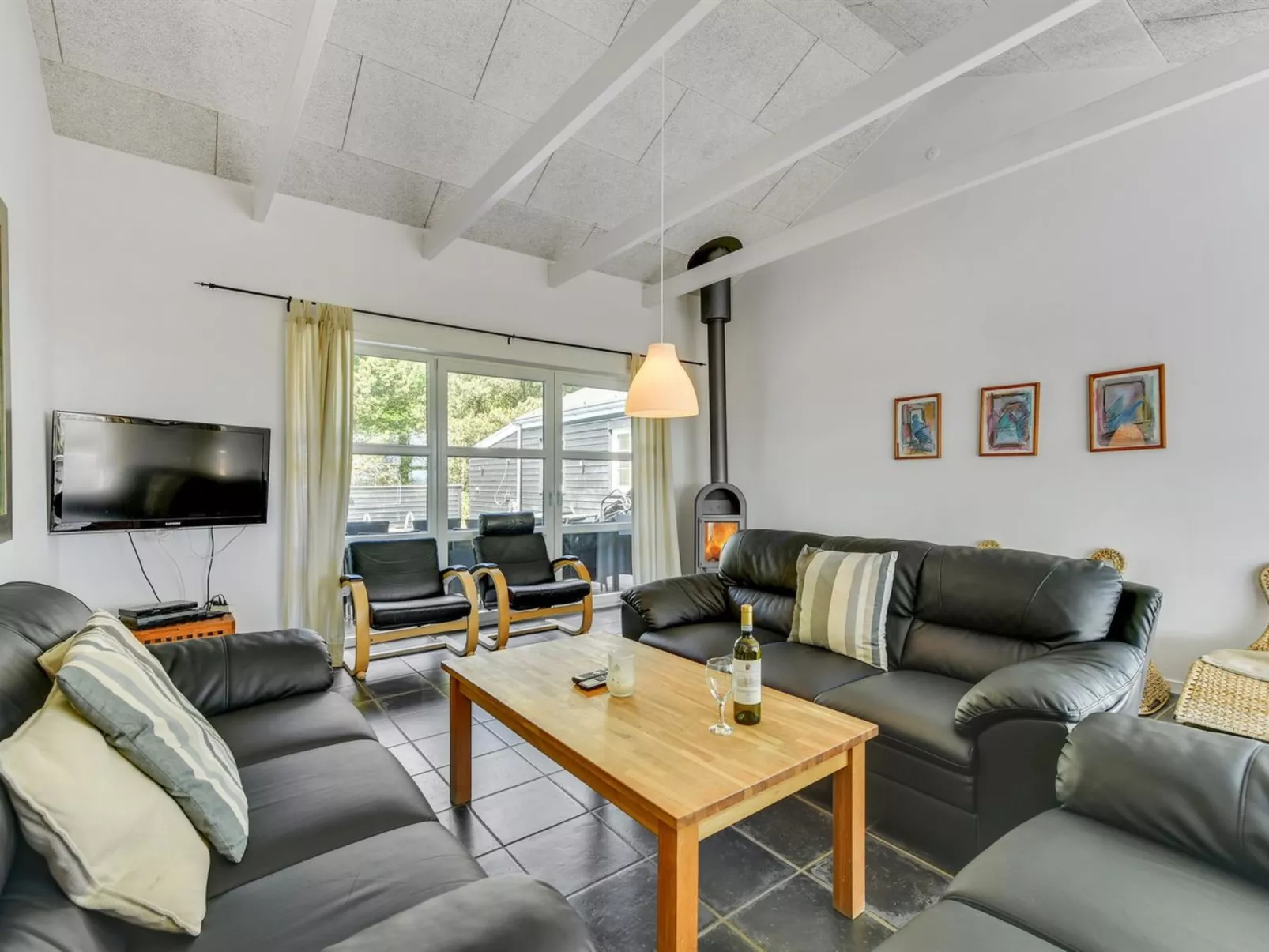 "Svanborg" - 3.7km from the sea-Binnen