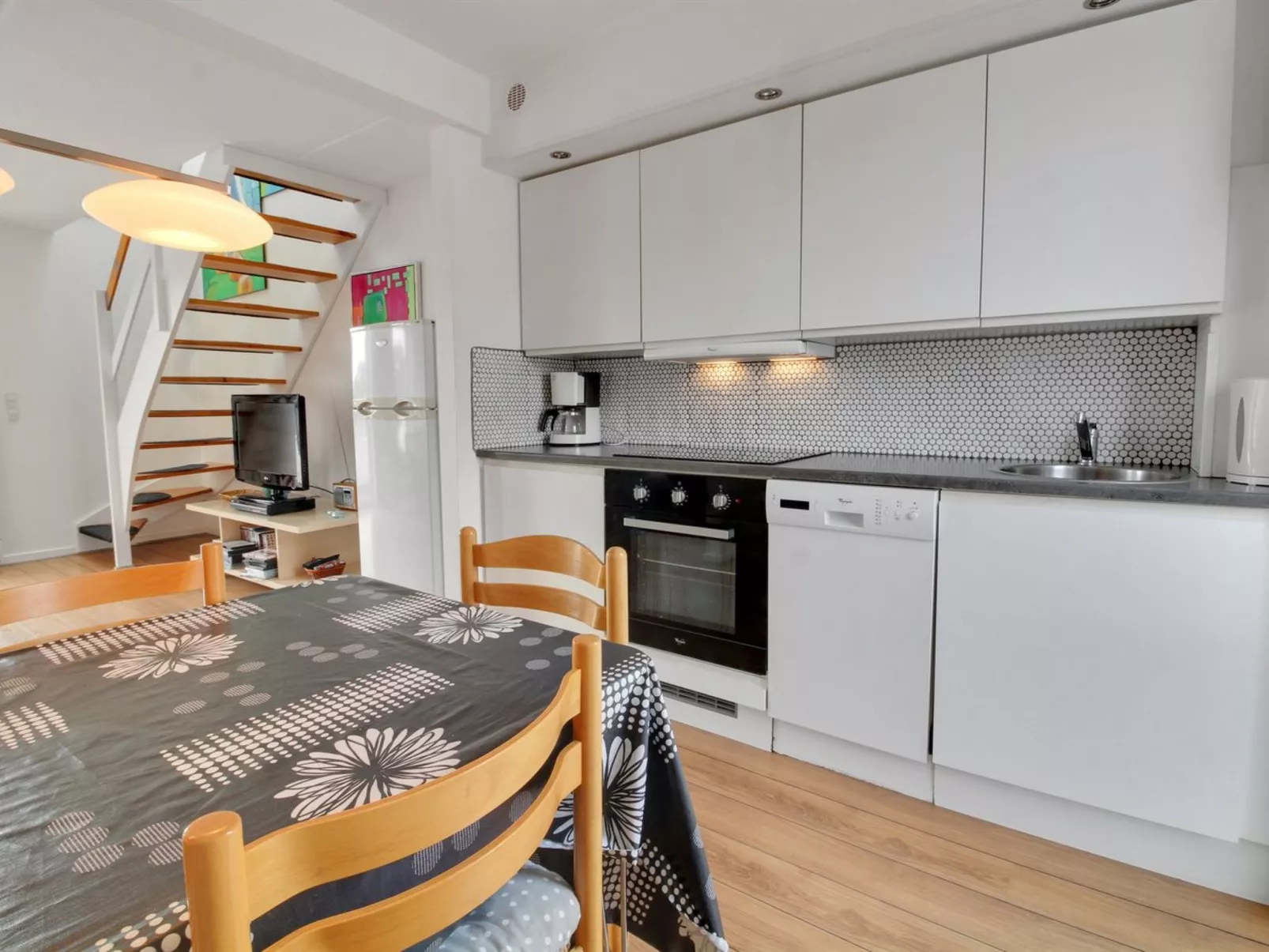"Asved" - 2.3km from the sea-Binnen
