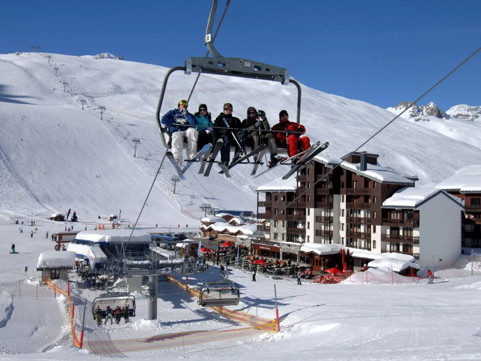 Le Rond Point des Pistes-Buiten