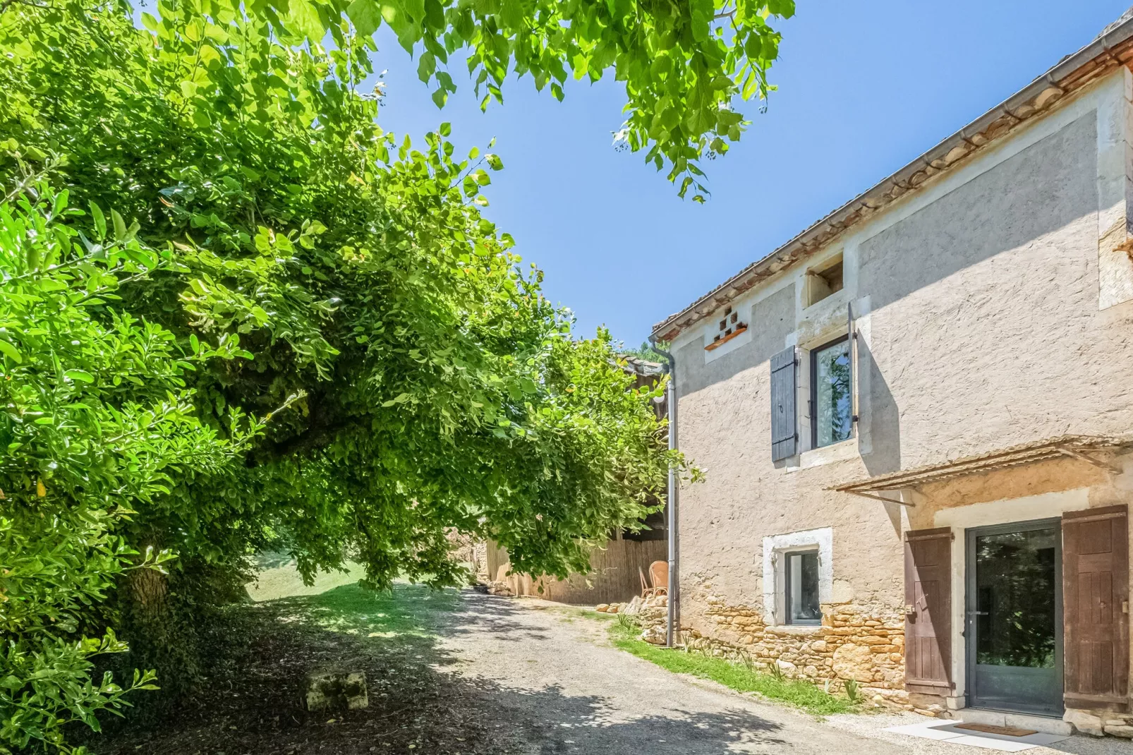 Gîte 1-Buitenkant zomer