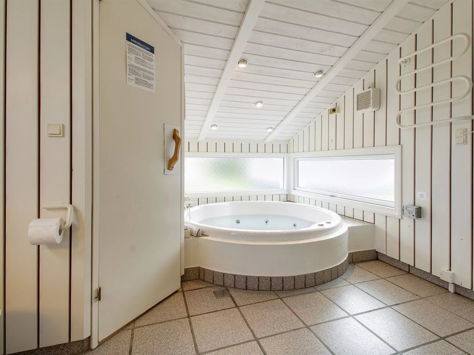"Avni" - 200m from the sea-Binnen