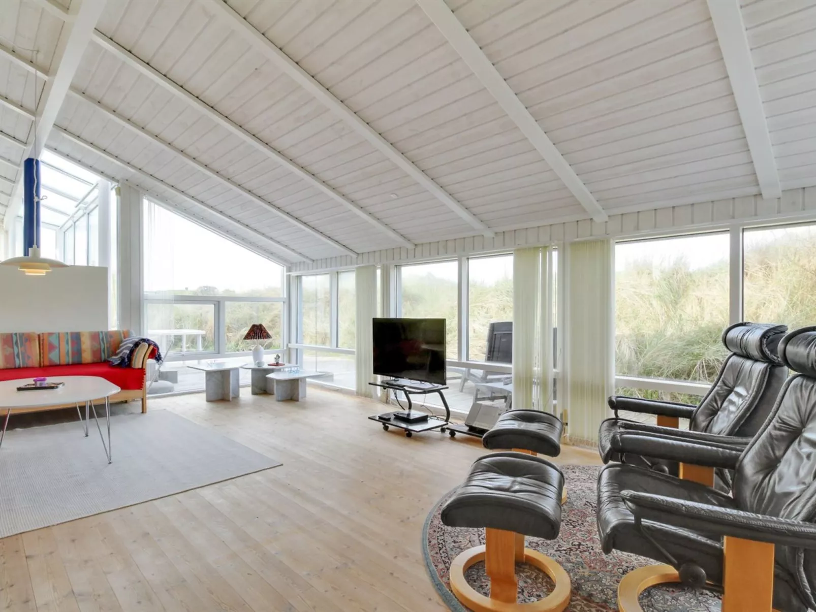 "Avni" - 200m from the sea-Binnen