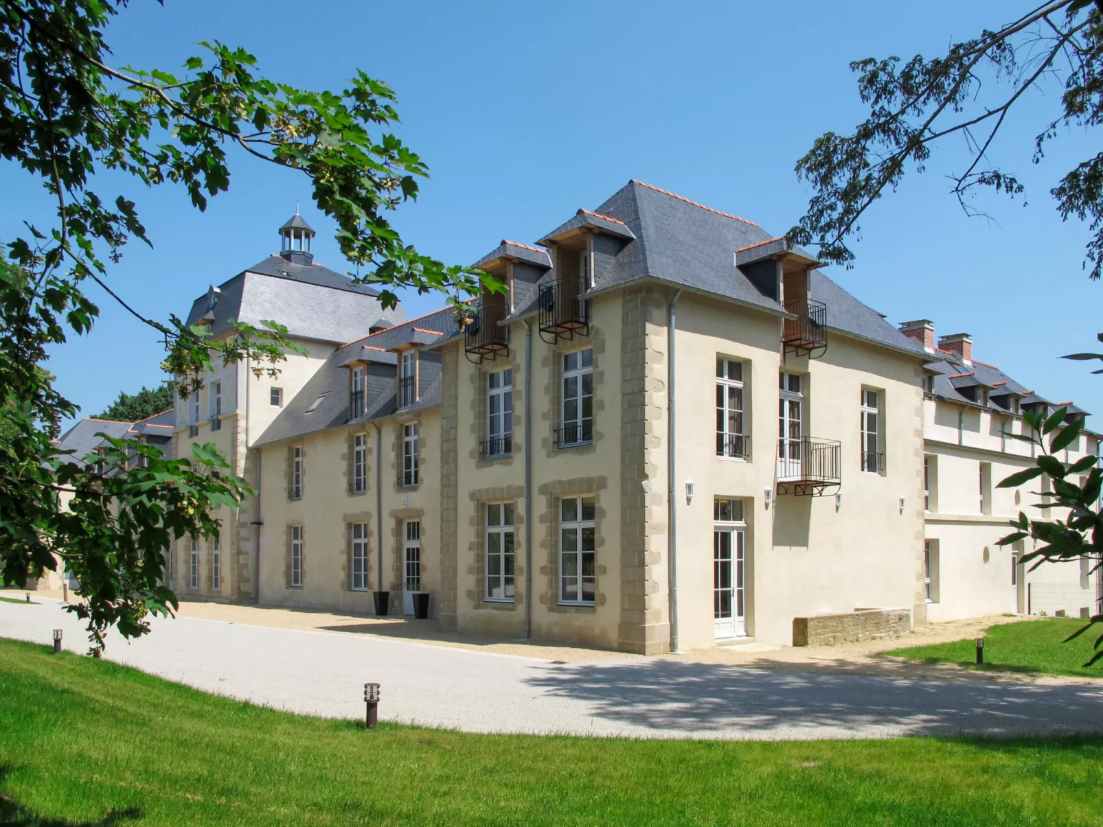 Le Château de Kergonano (BDE102)-Buiten