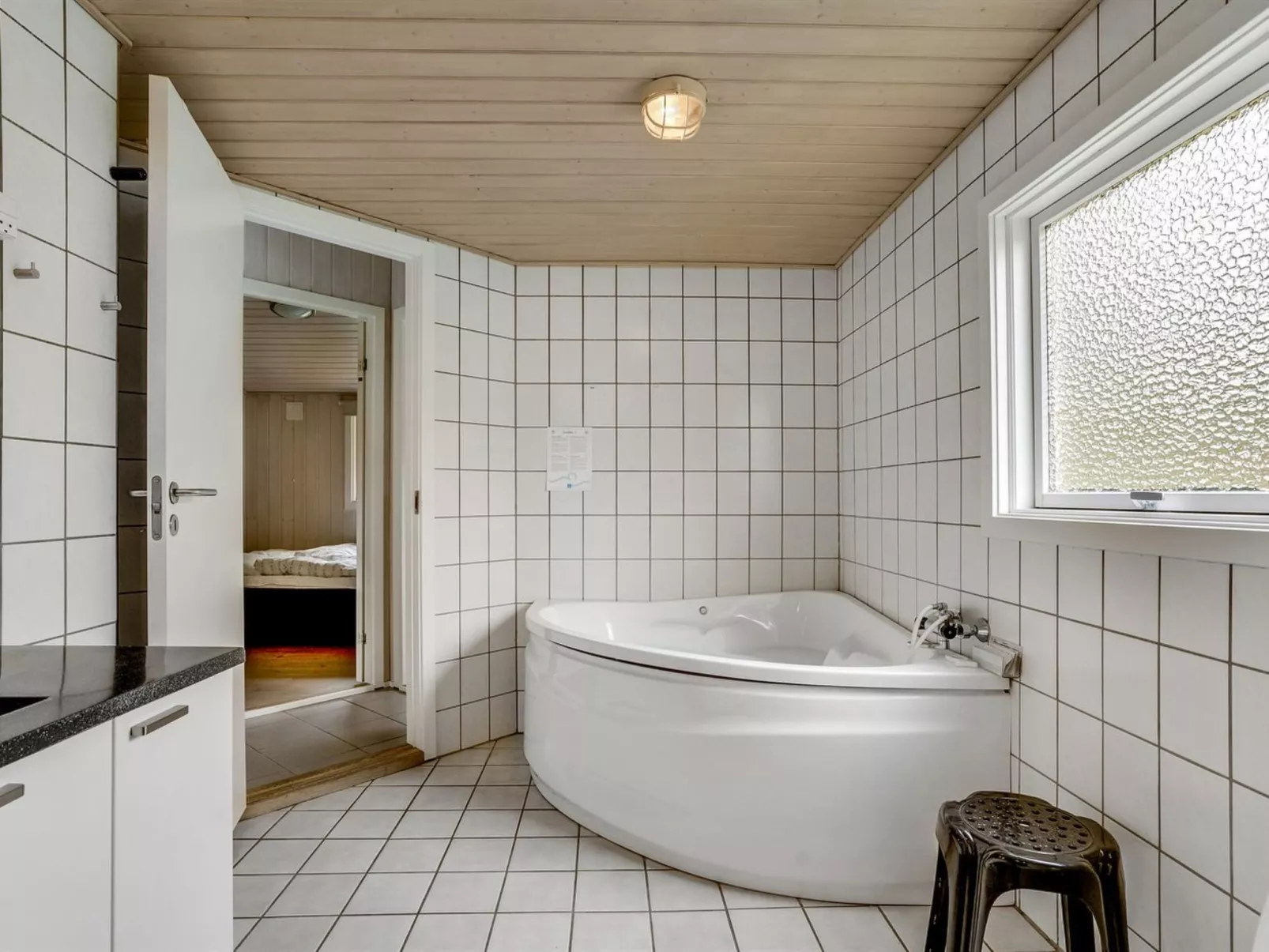 "Roald" - 2.2km from the sea-Binnen
