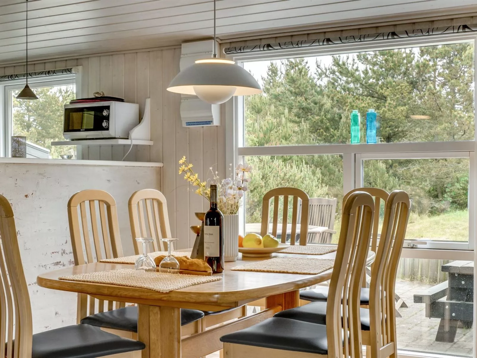 "Roald" - 2.2km from the sea-Binnen