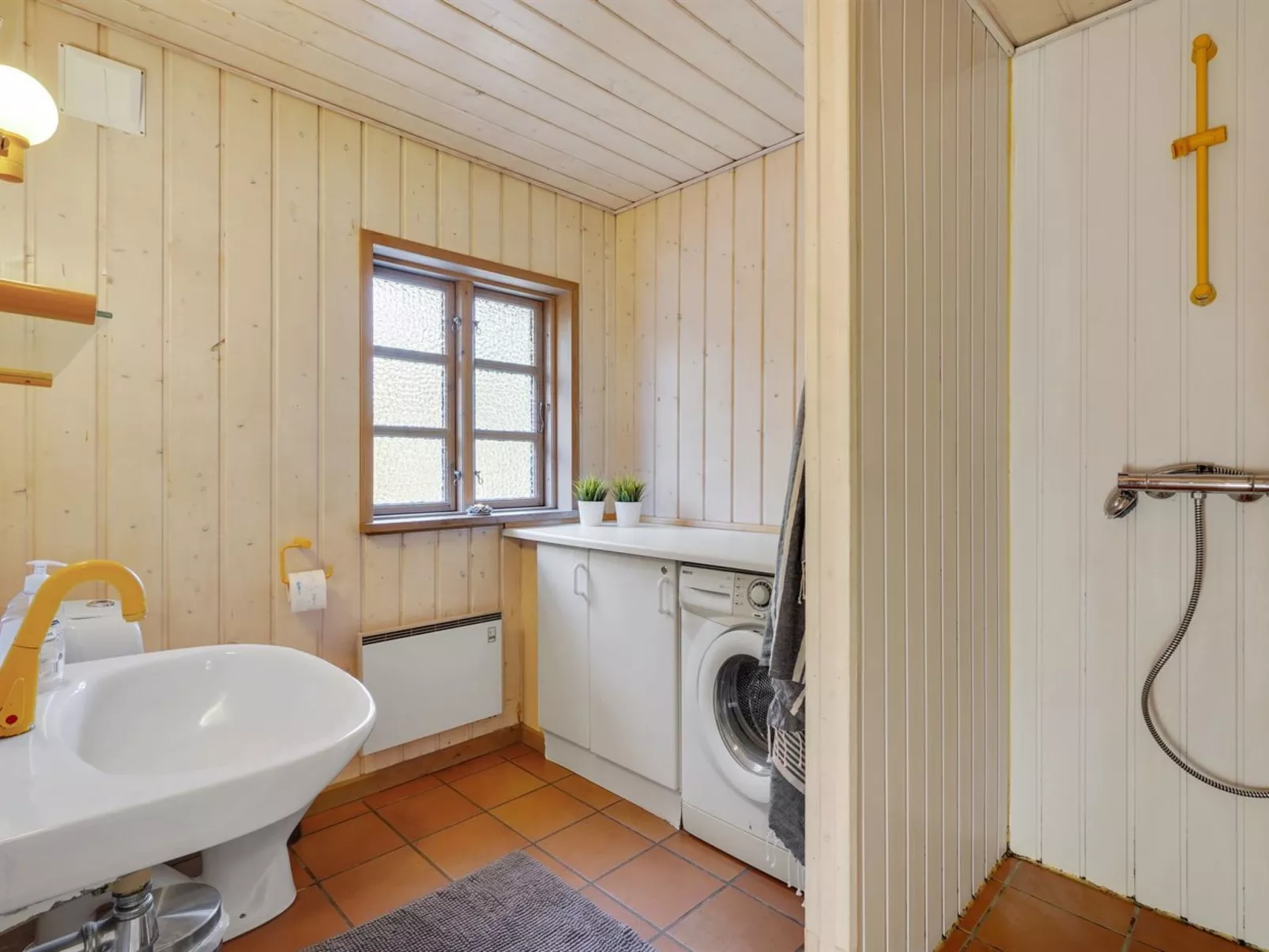 "Heralda" - 3.3km from the sea-Binnen