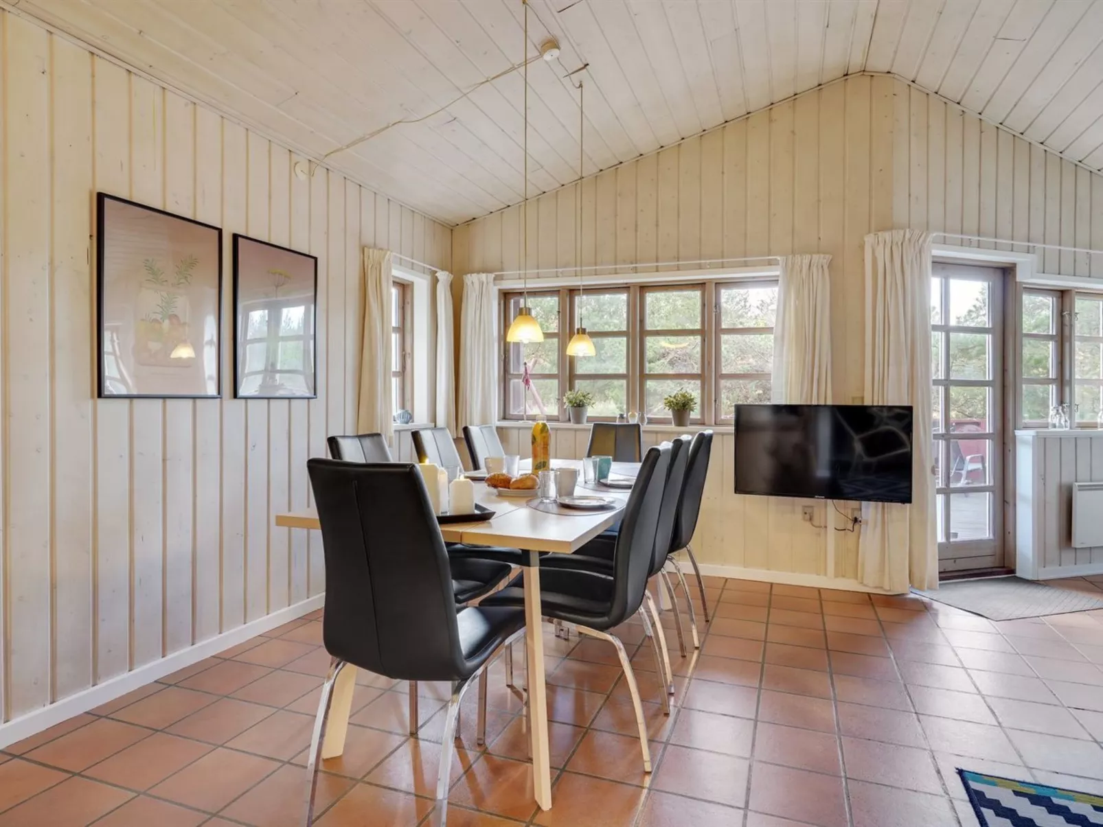 "Heralda" - 3.3km from the sea-Binnen