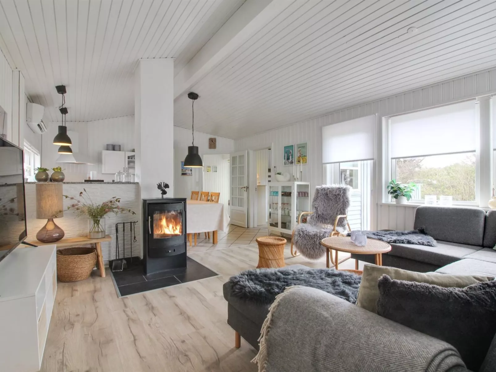 "Henryette" - 200m from the sea-Binnen