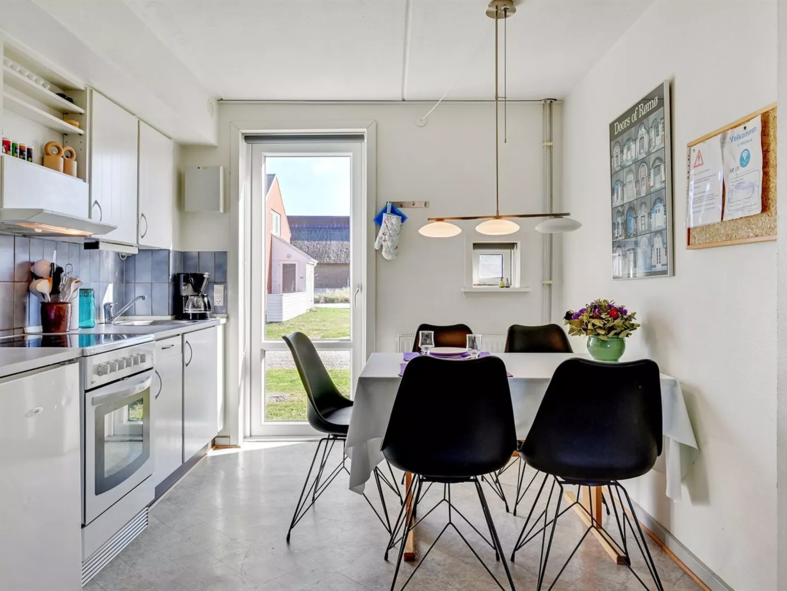 "Odger" - 2.3km from the sea-Binnen