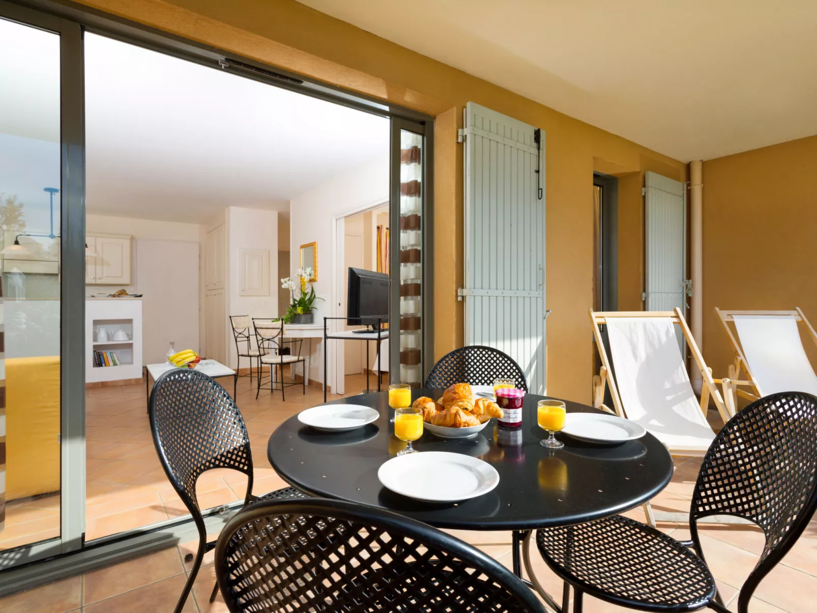 Provence Country Club-Buiten