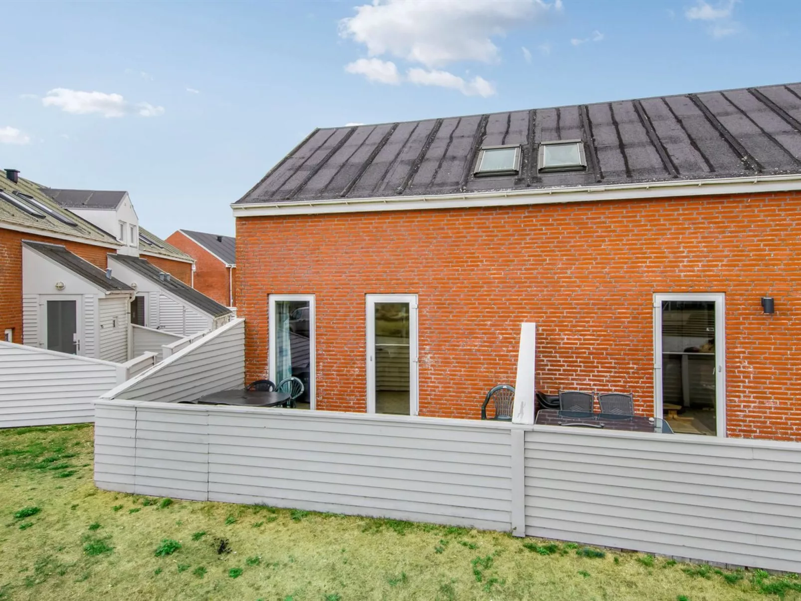 "Nils" - 2.3km from the sea-Buiten