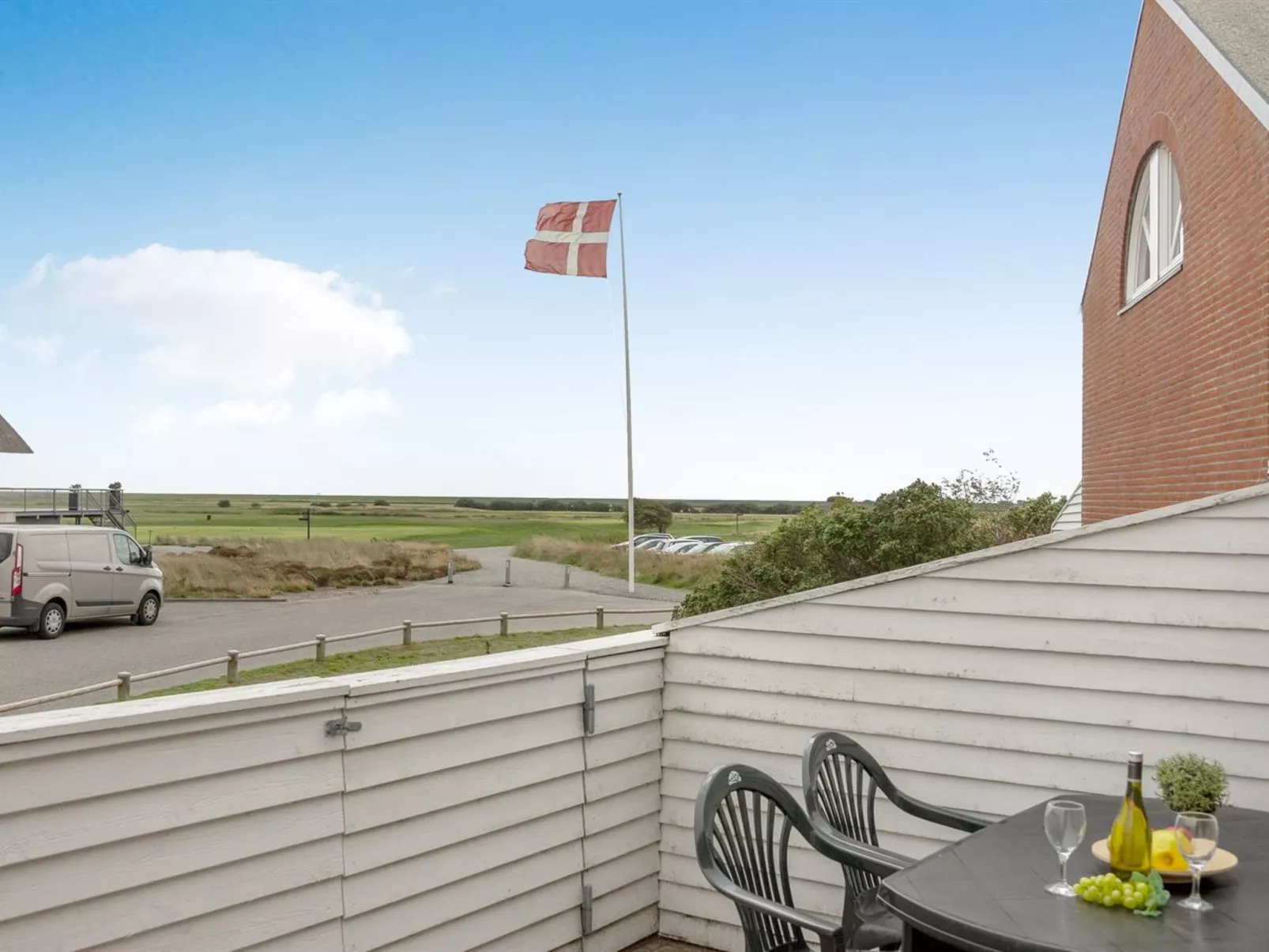 "Nils" - 2.3km from the sea-Buiten