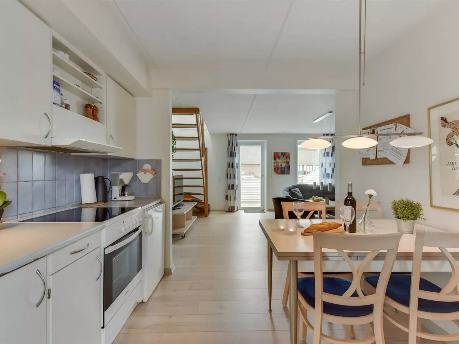 "Nils" - 2.3km from the sea-Binnen