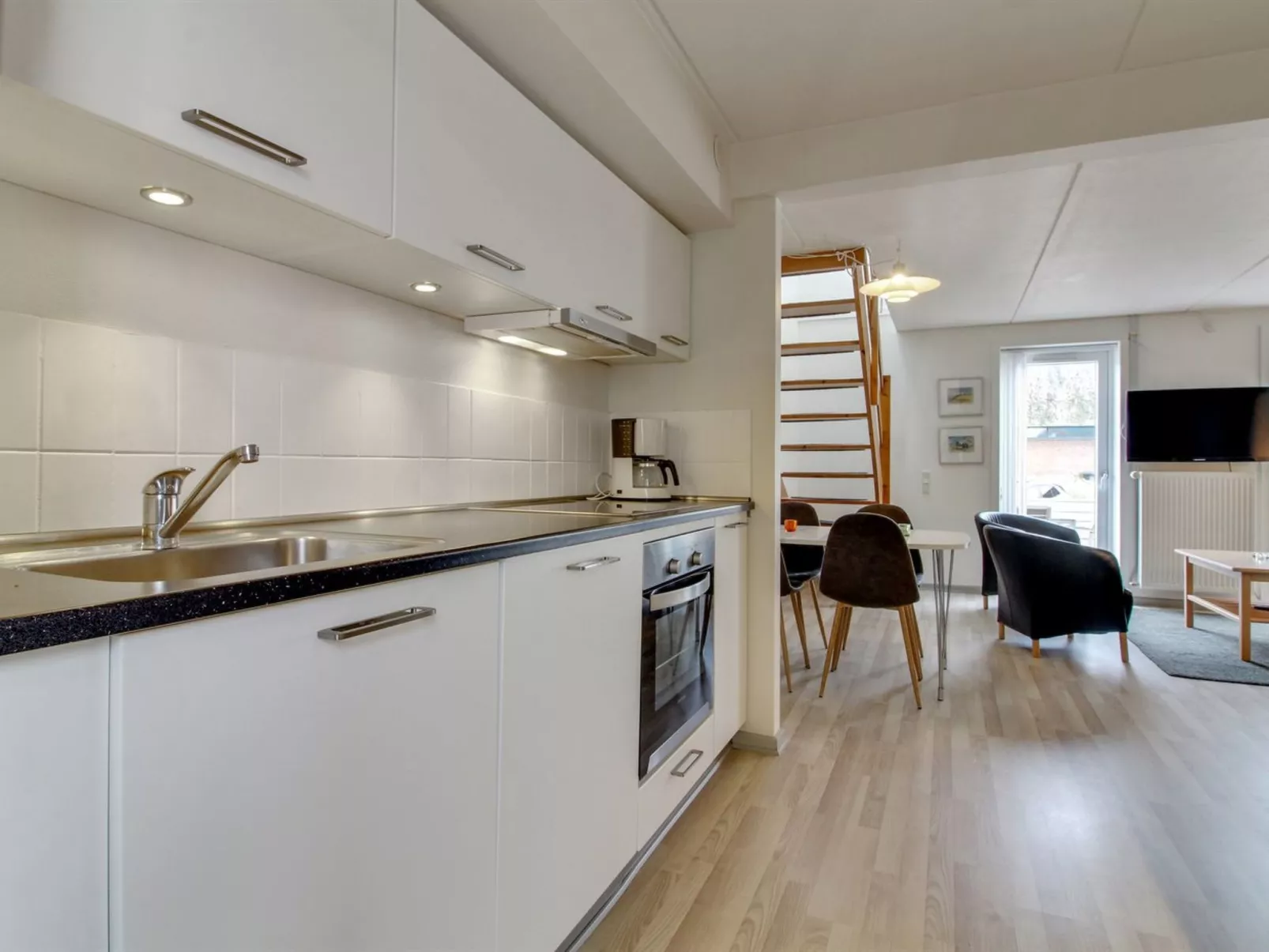 "Arna" - 2.3km from the sea-Binnen