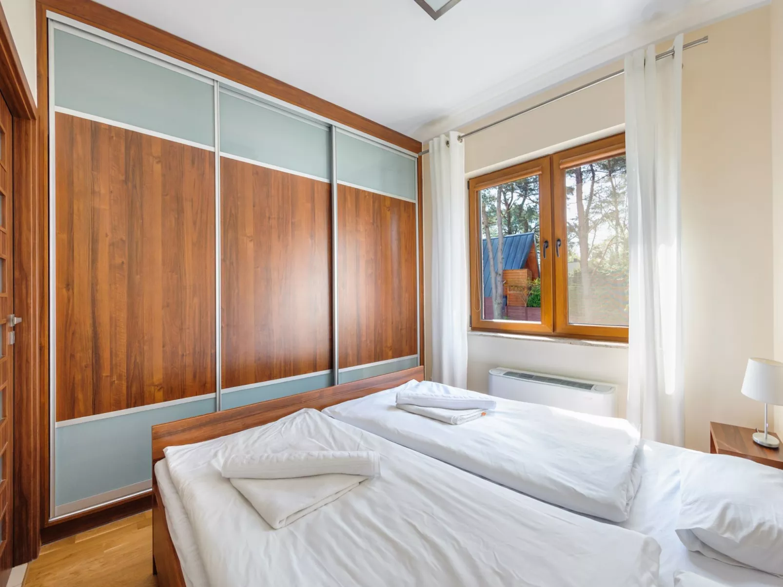 Cztery Pory Roku-Binnen