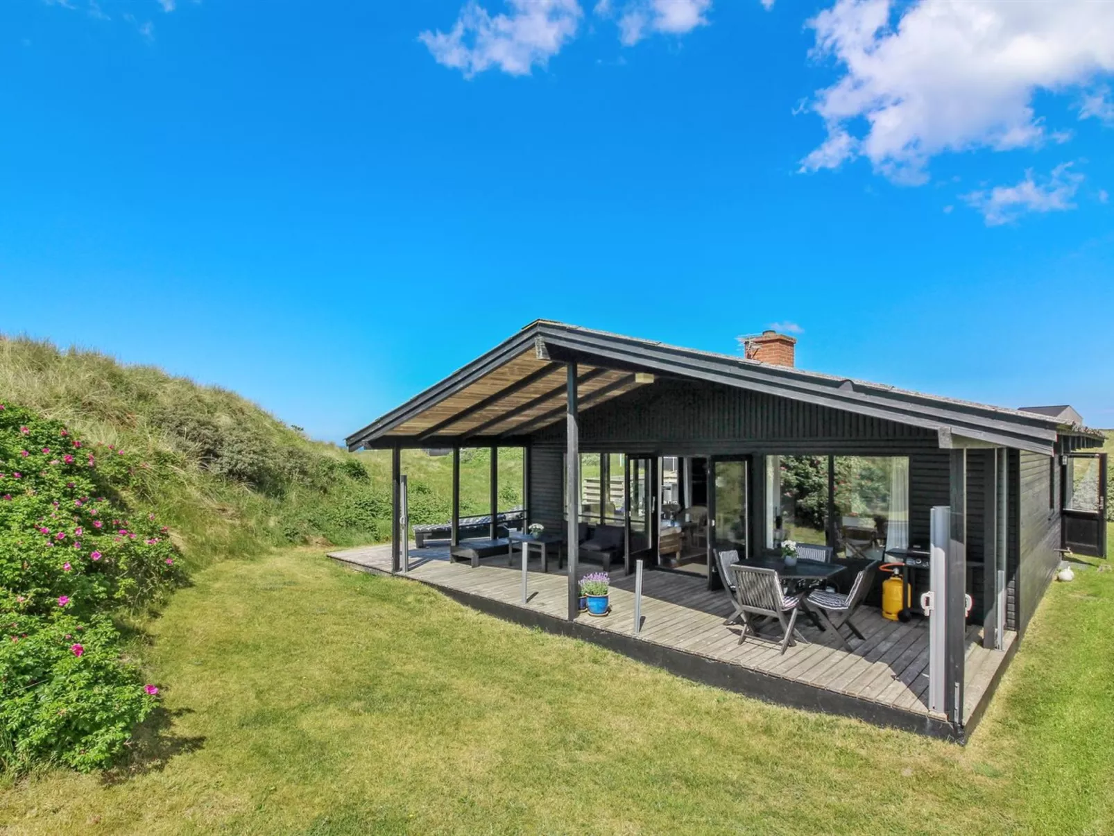 "Tulir" - 300m from the sea-Buiten