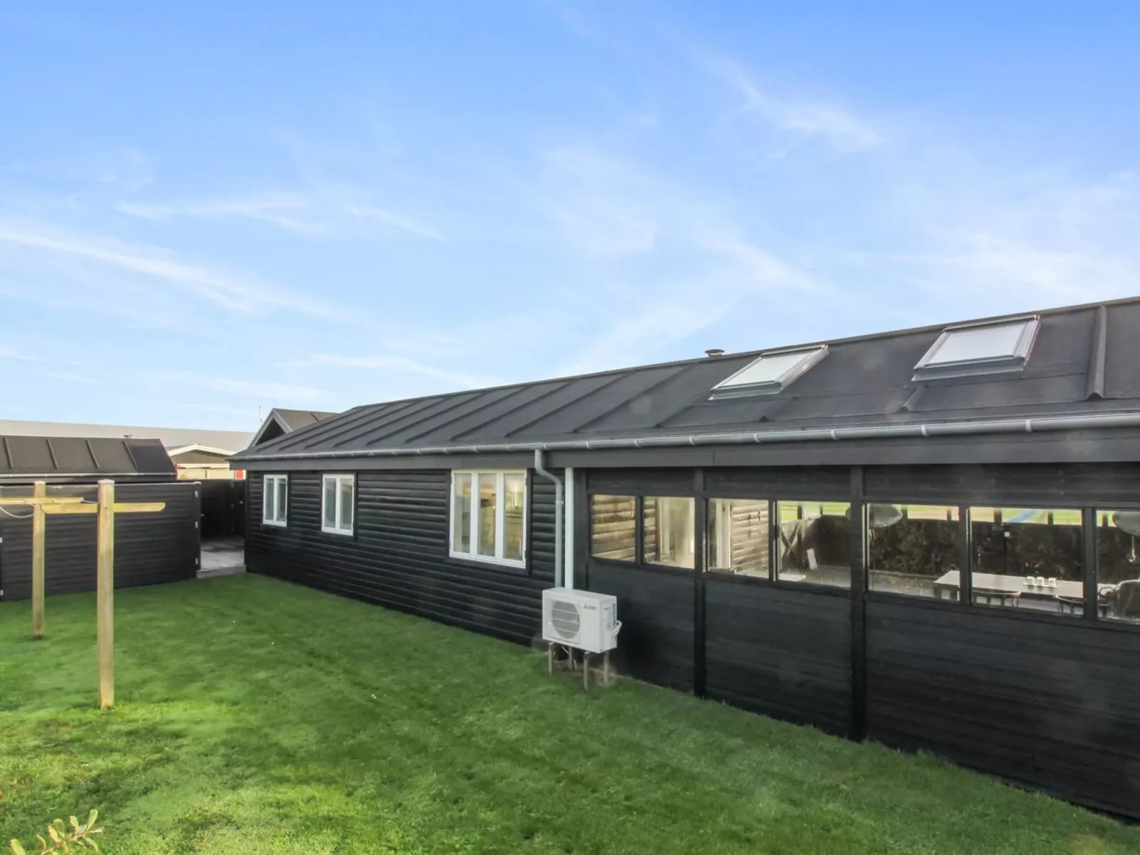 "Nehat" - 300m from the sea-Buiten