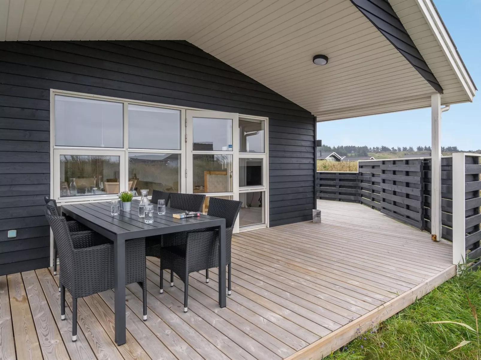 "Clarissa" - 300m from the sea-Buiten
