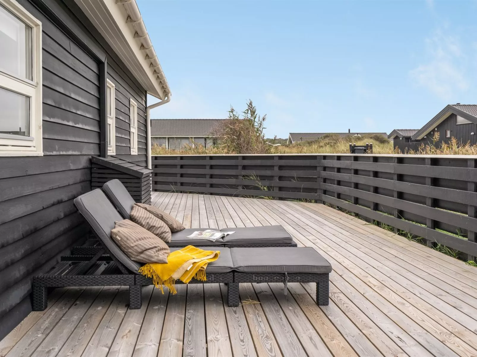 "Clarissa" - 300m from the sea-Buiten