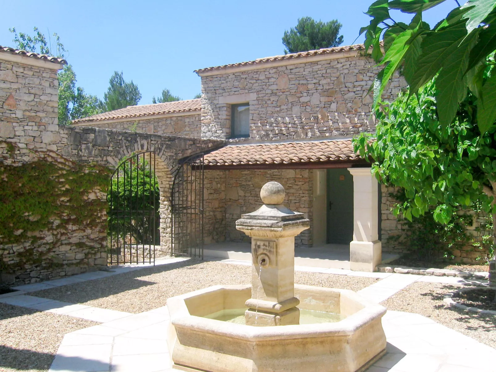 La Bastide des Chênes-Buiten