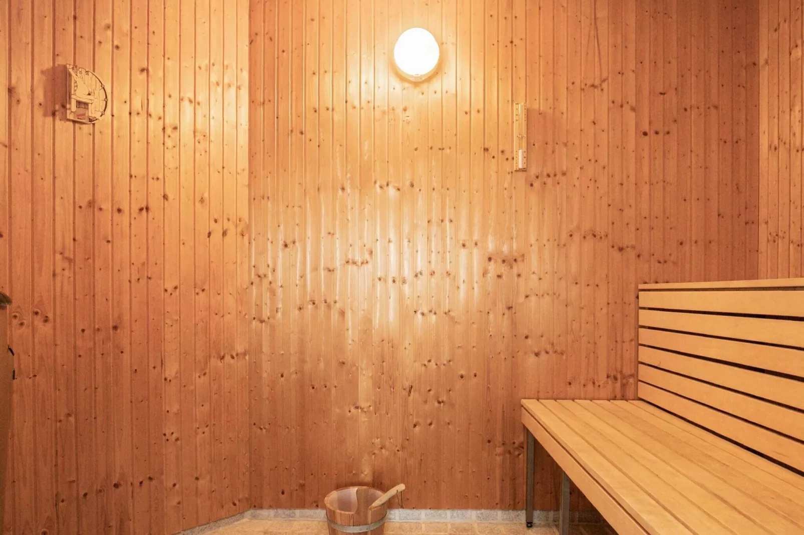 10 persoons vakantie huis in Højslev-Sauna