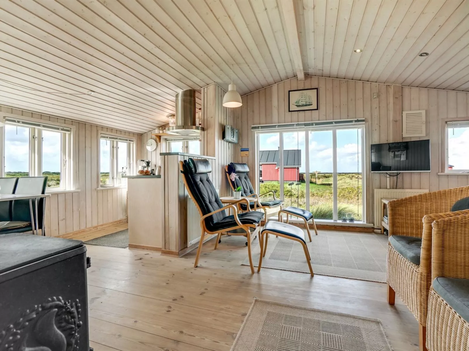 "Mortensen" - 350m from the sea-Binnen