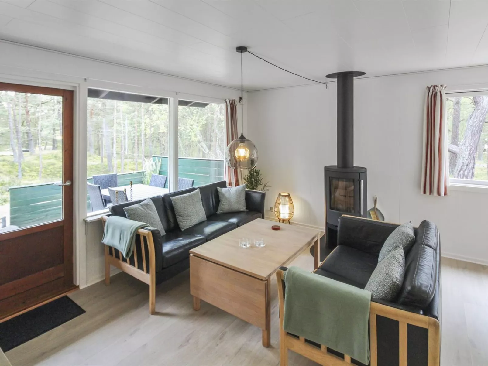 "Michel" - 300m from the sea-Binnen