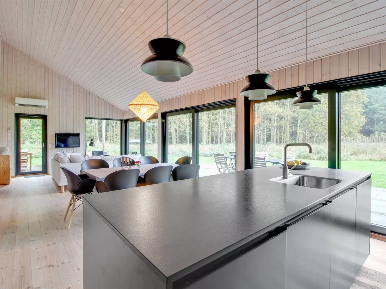 "Rufina" - 850m from the sea-Binnen