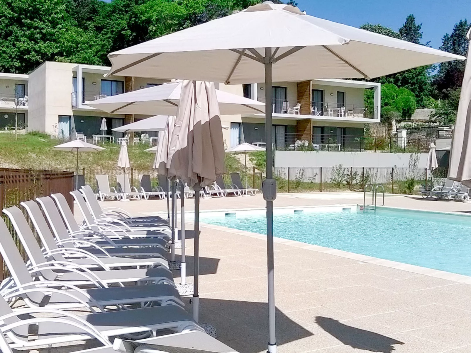 Le Clos Saint Michel-Buiten