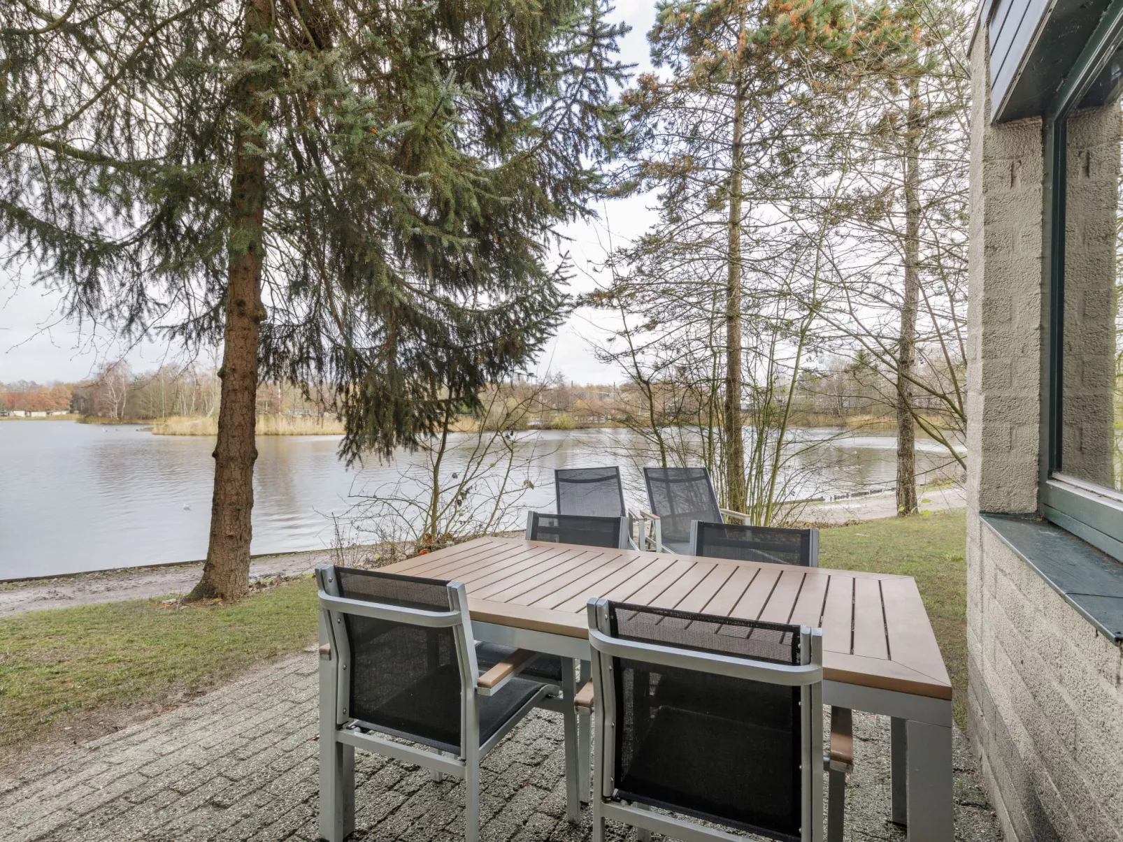 VIP Cottage-Buiten