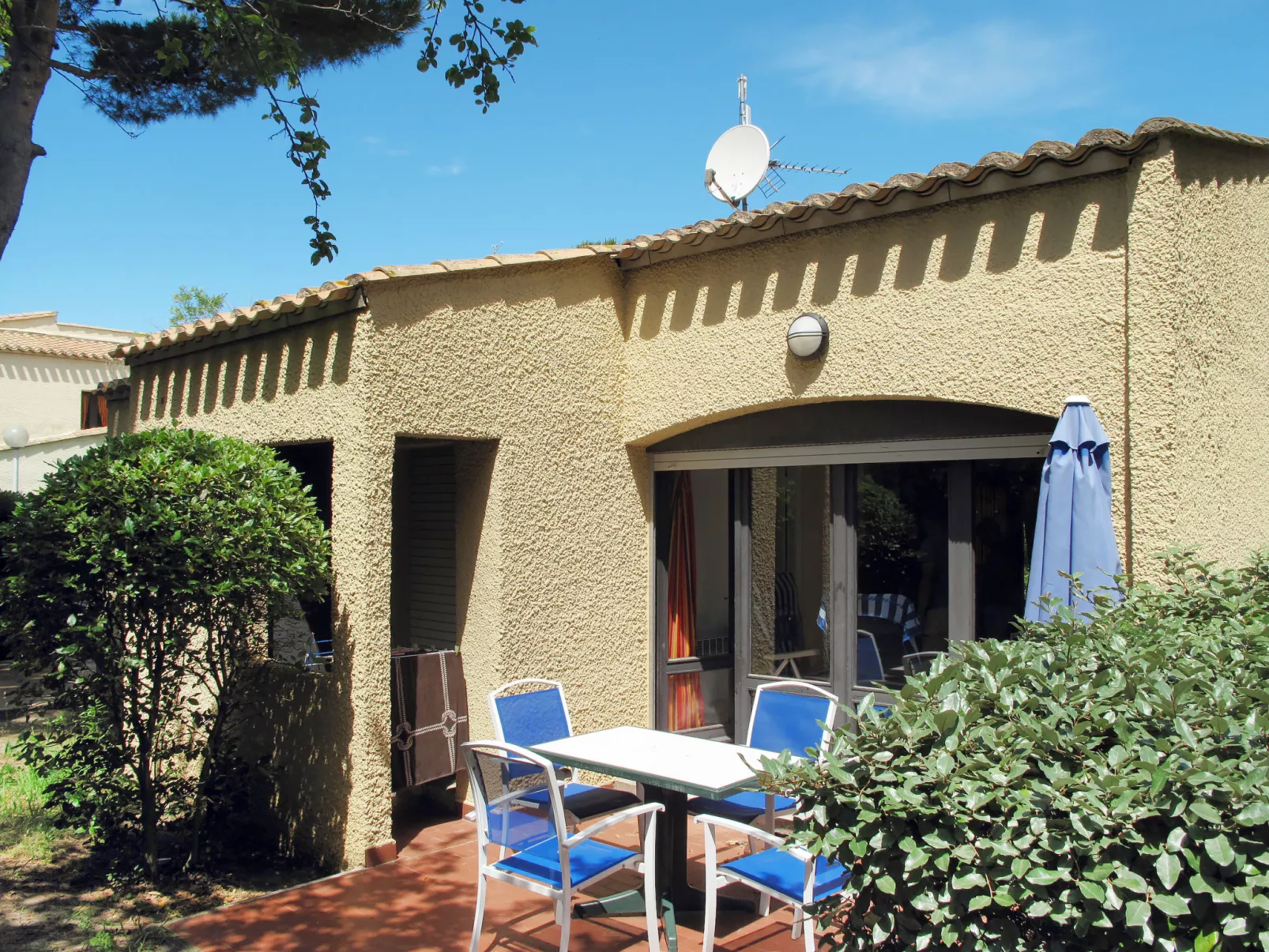 Saint Loup-Buiten