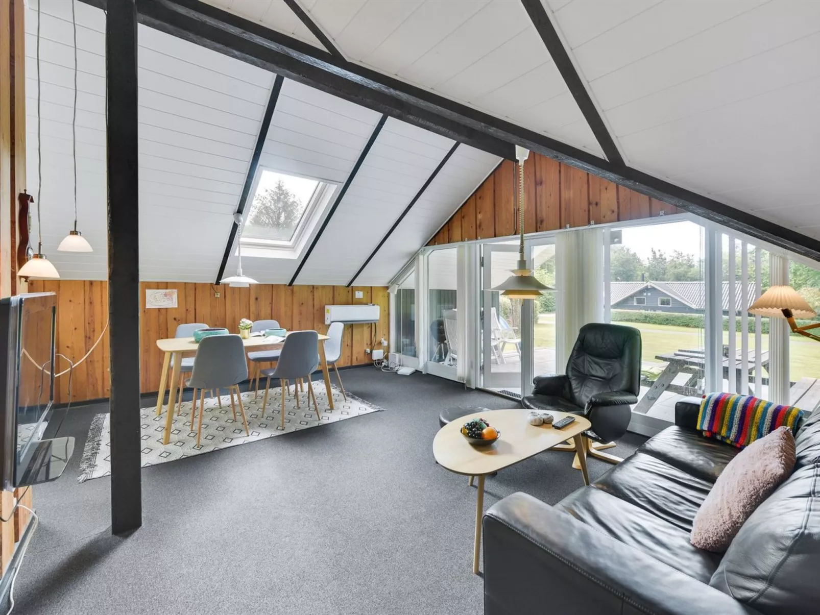"Leonard" - 28km from the sea-Binnen
