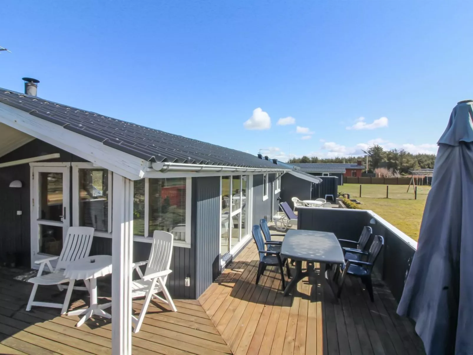"Hælf" - 400m from the sea-Binnen