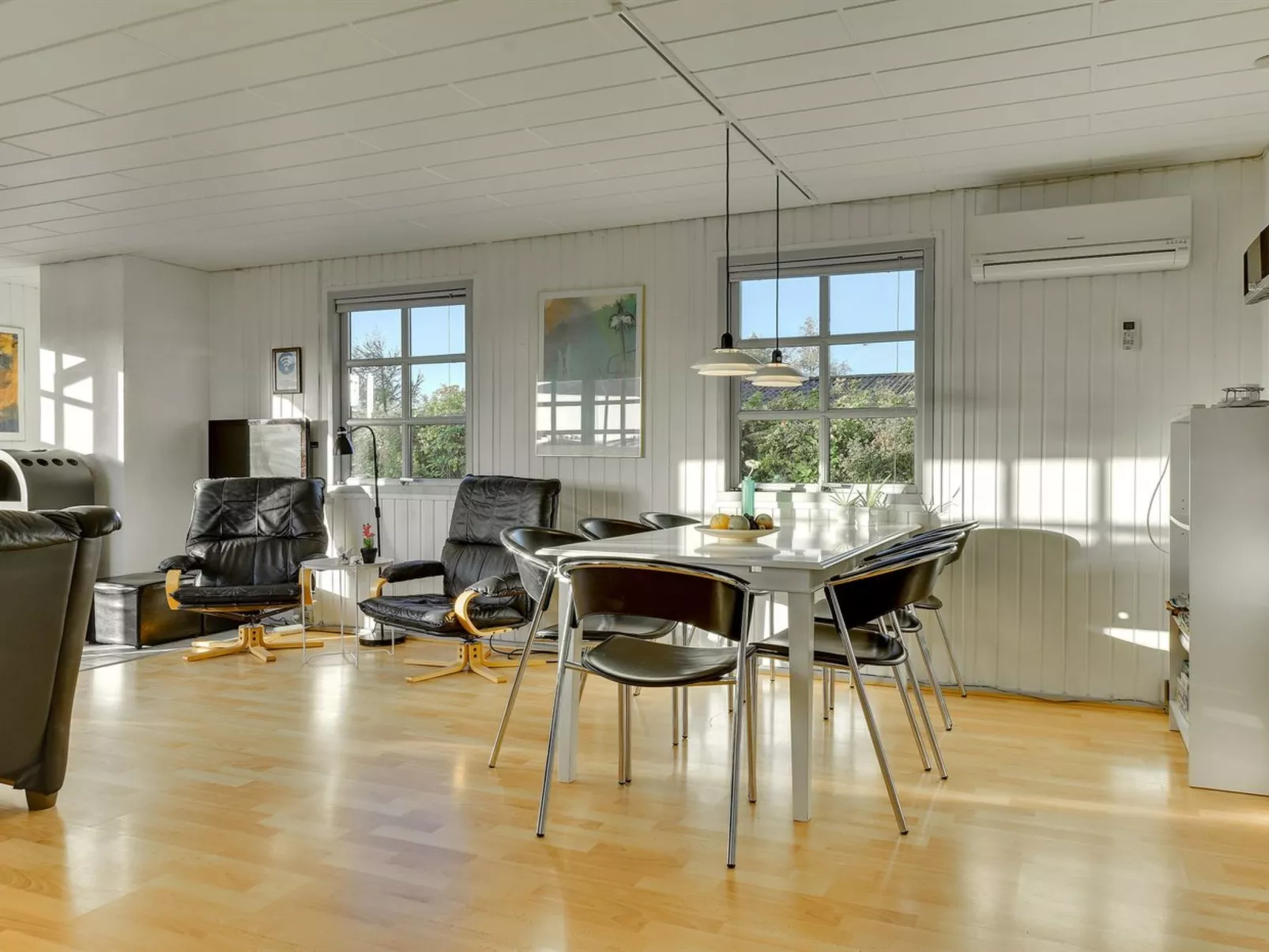 "Haralda" - 300m from the sea-Binnen