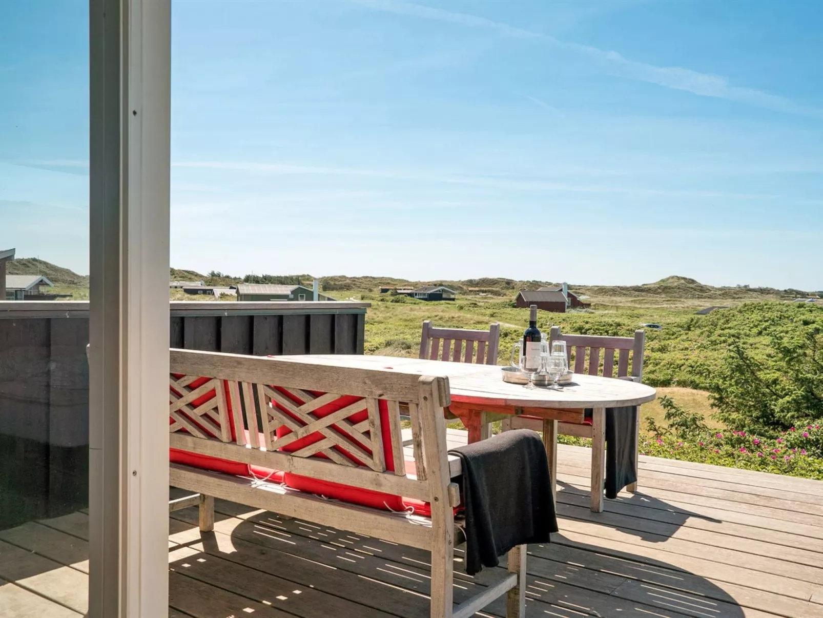 "Tinea" - 50m from the sea-Buiten