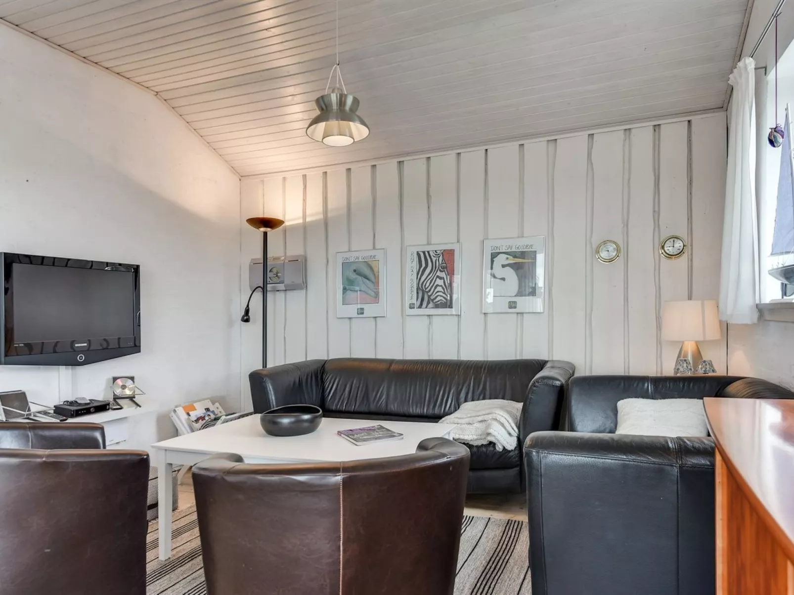 "Rek" - 75m from the sea-Binnen