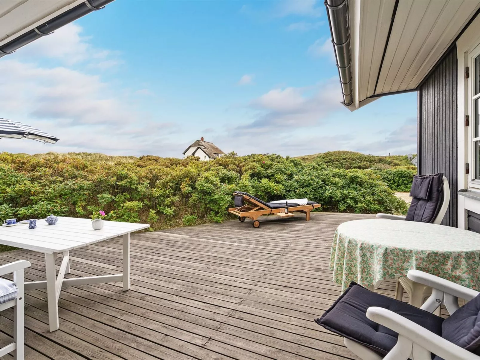 "Aise" - 75m from the sea-Binnen