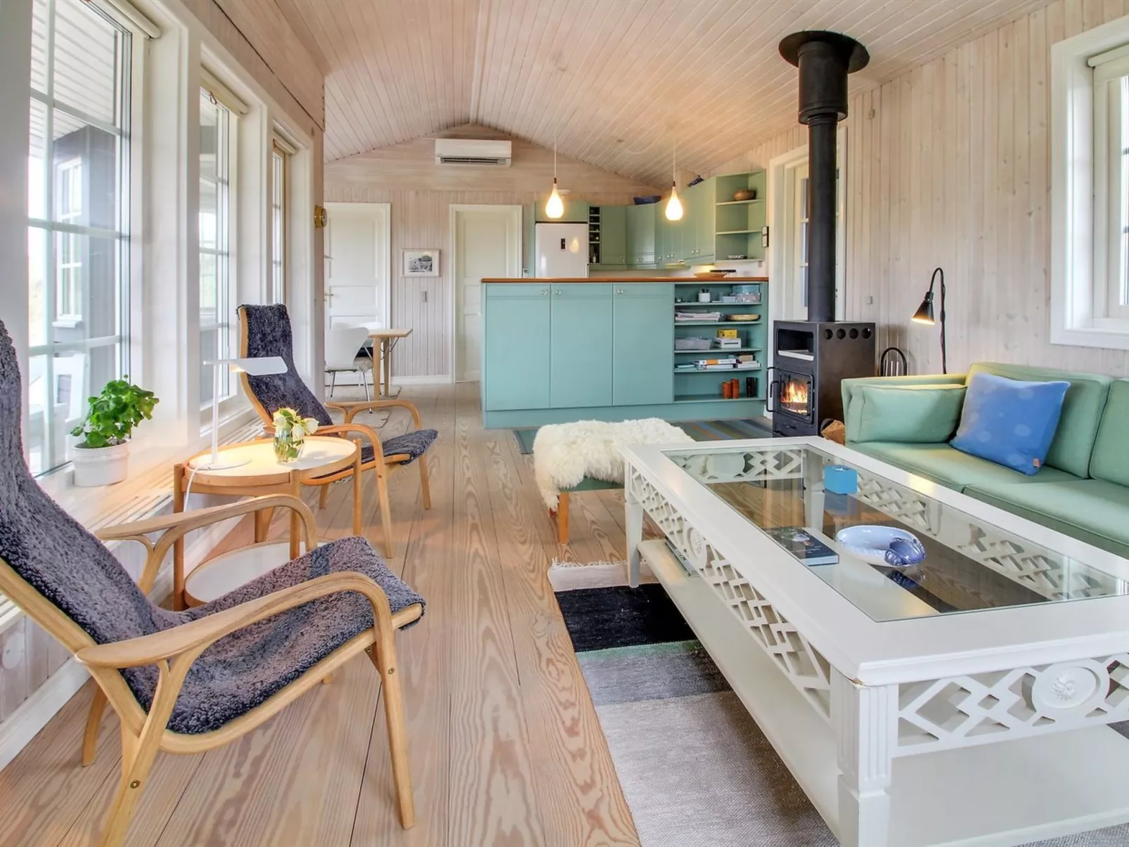 "Aise" - 75m from the sea-Binnen