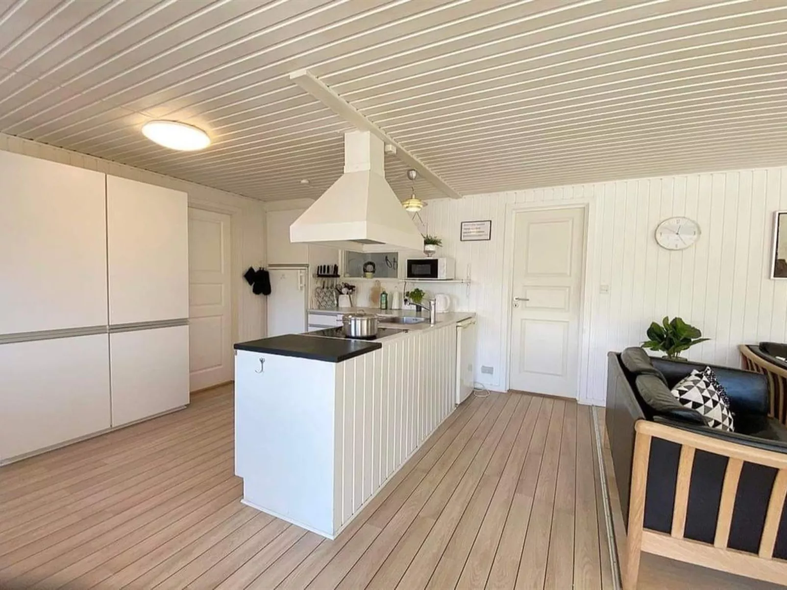 "Kalevi" - 900m from the sea-Binnen