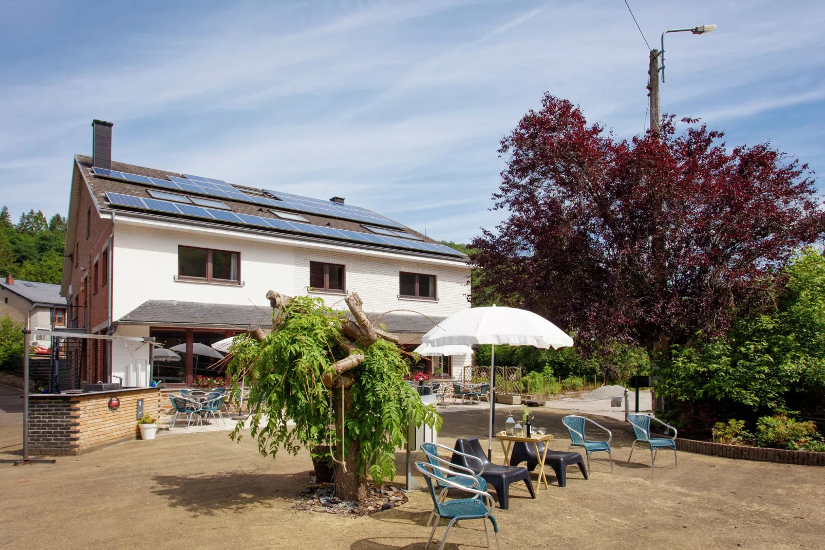 Le Relais du Moulin-Buitenkant zomer