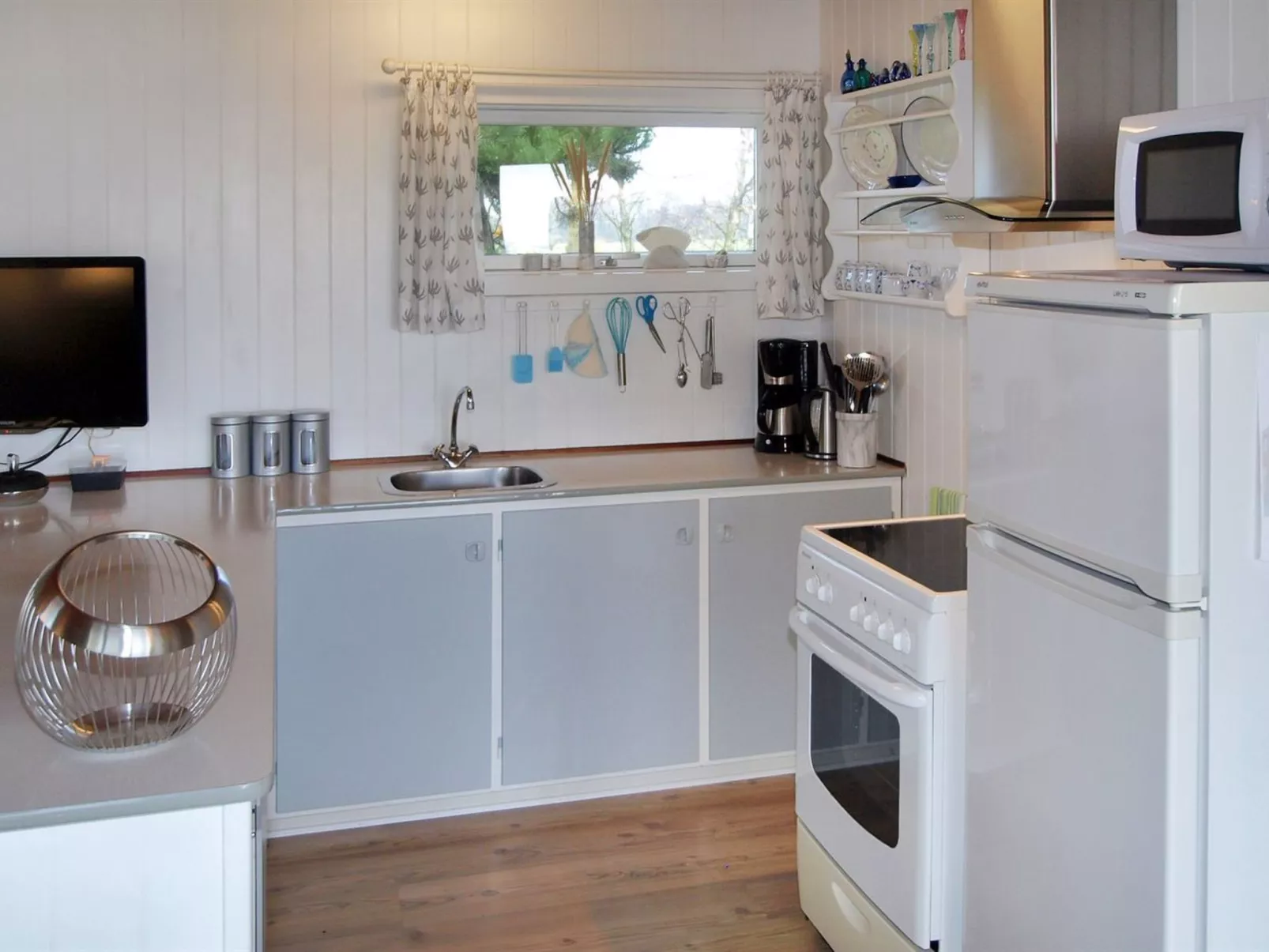 "Bondi" - 150m from the sea-Binnen