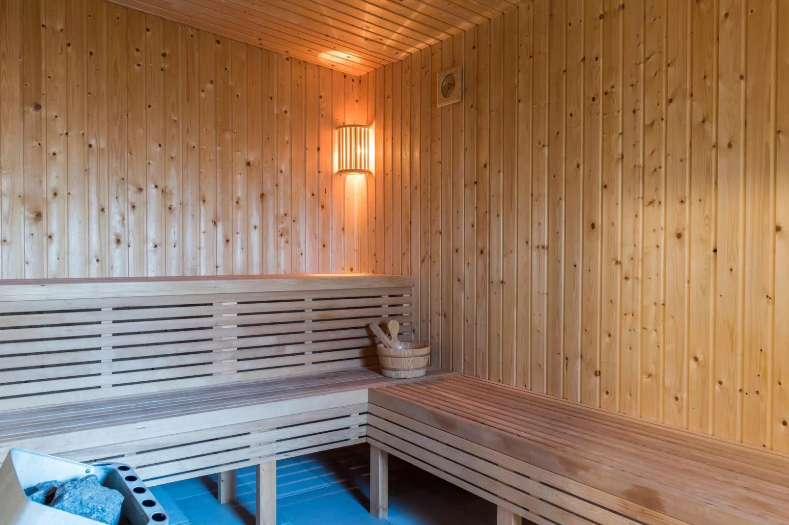 Luxe toevluchtsoord in Henne Strand-By Traum-Sauna