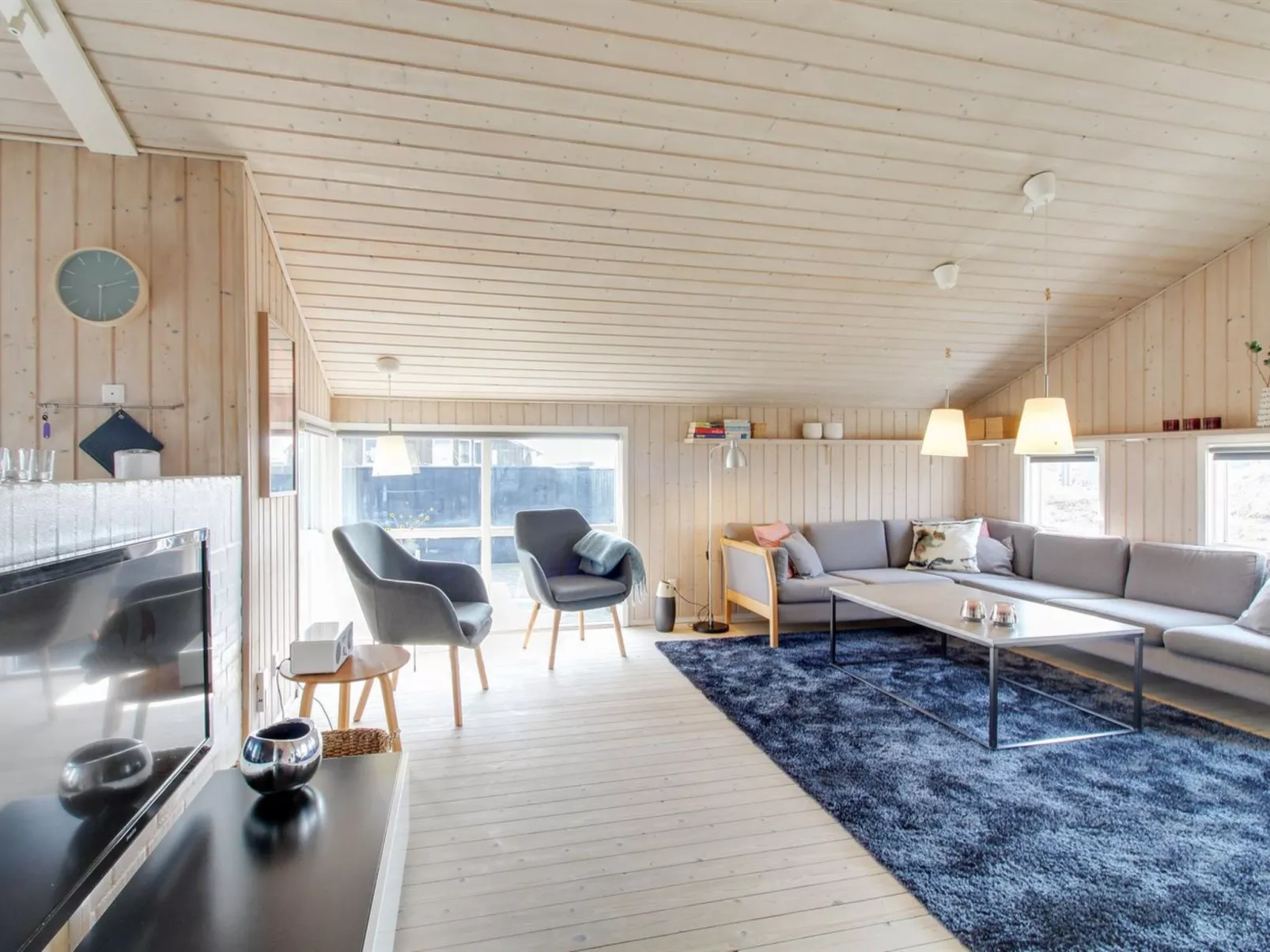 "Hjalma" -  from the sea-Binnen