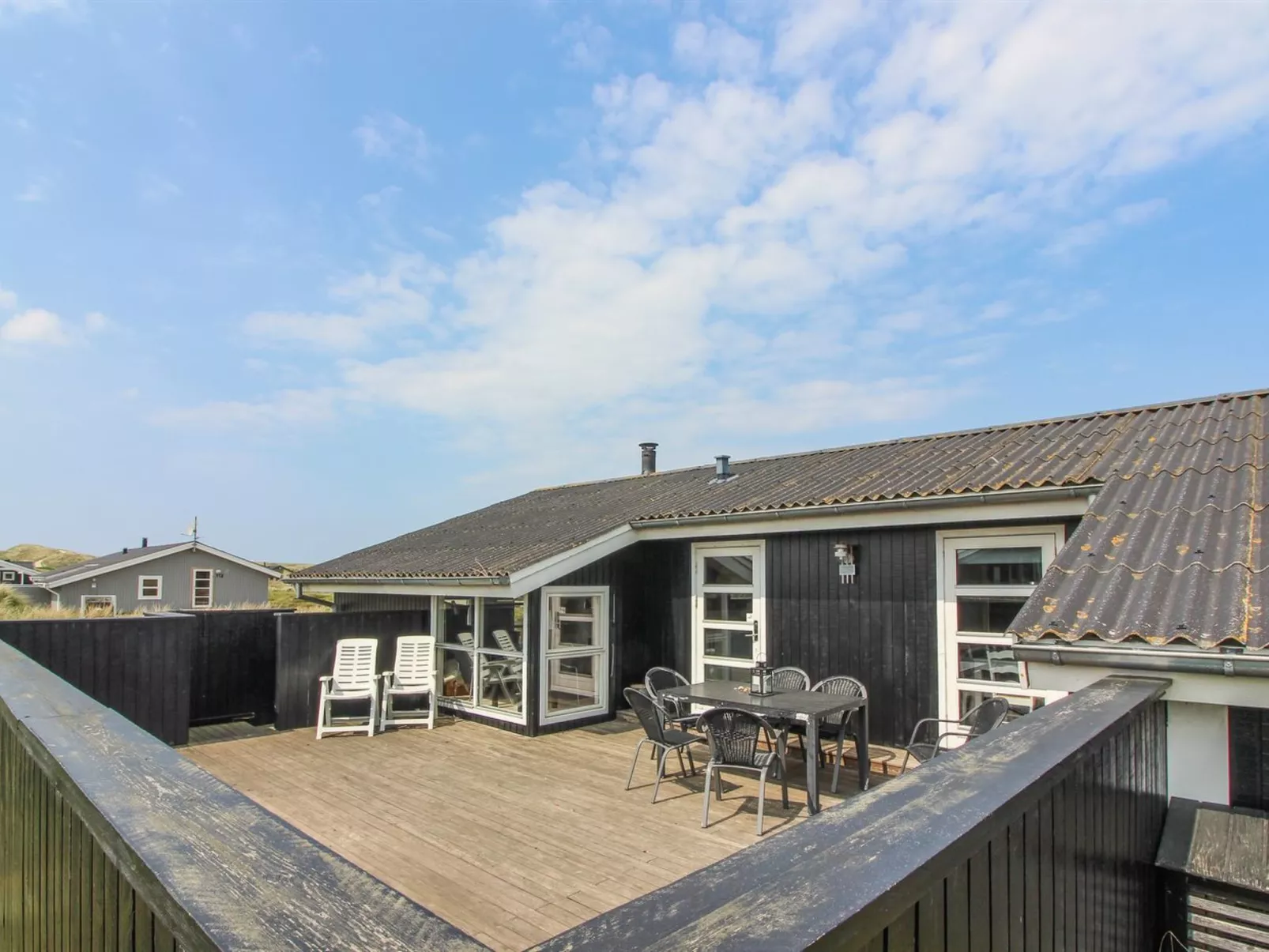 "Hjalma" -  from the sea-Buiten