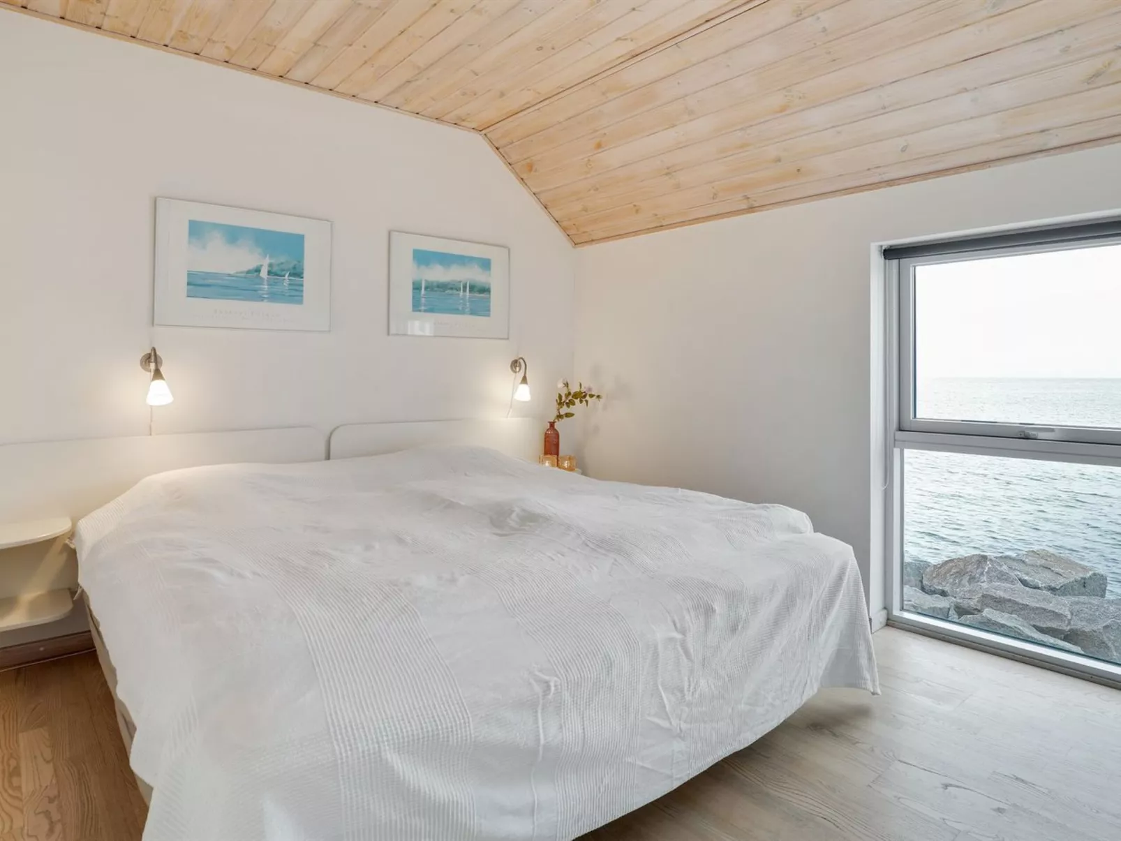 "Otis" - 10m from the sea-Binnen