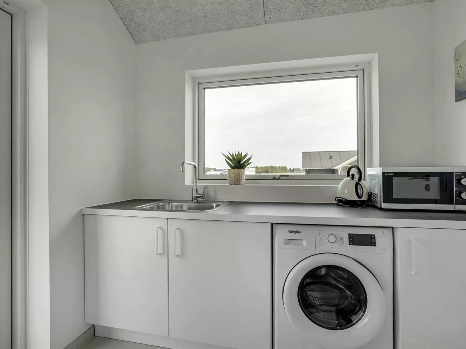 "Edgar" - 1.5km from the sea-Binnen