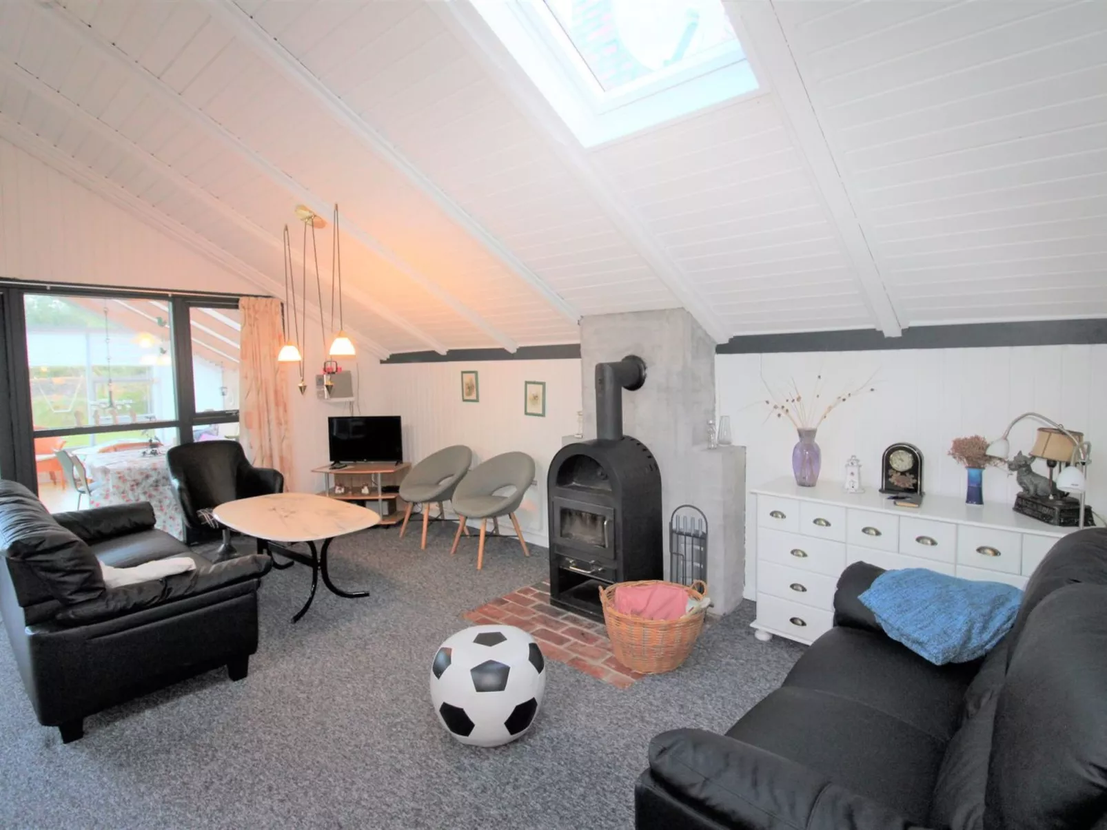 "Solvejk" - 800m from the sea-Binnen