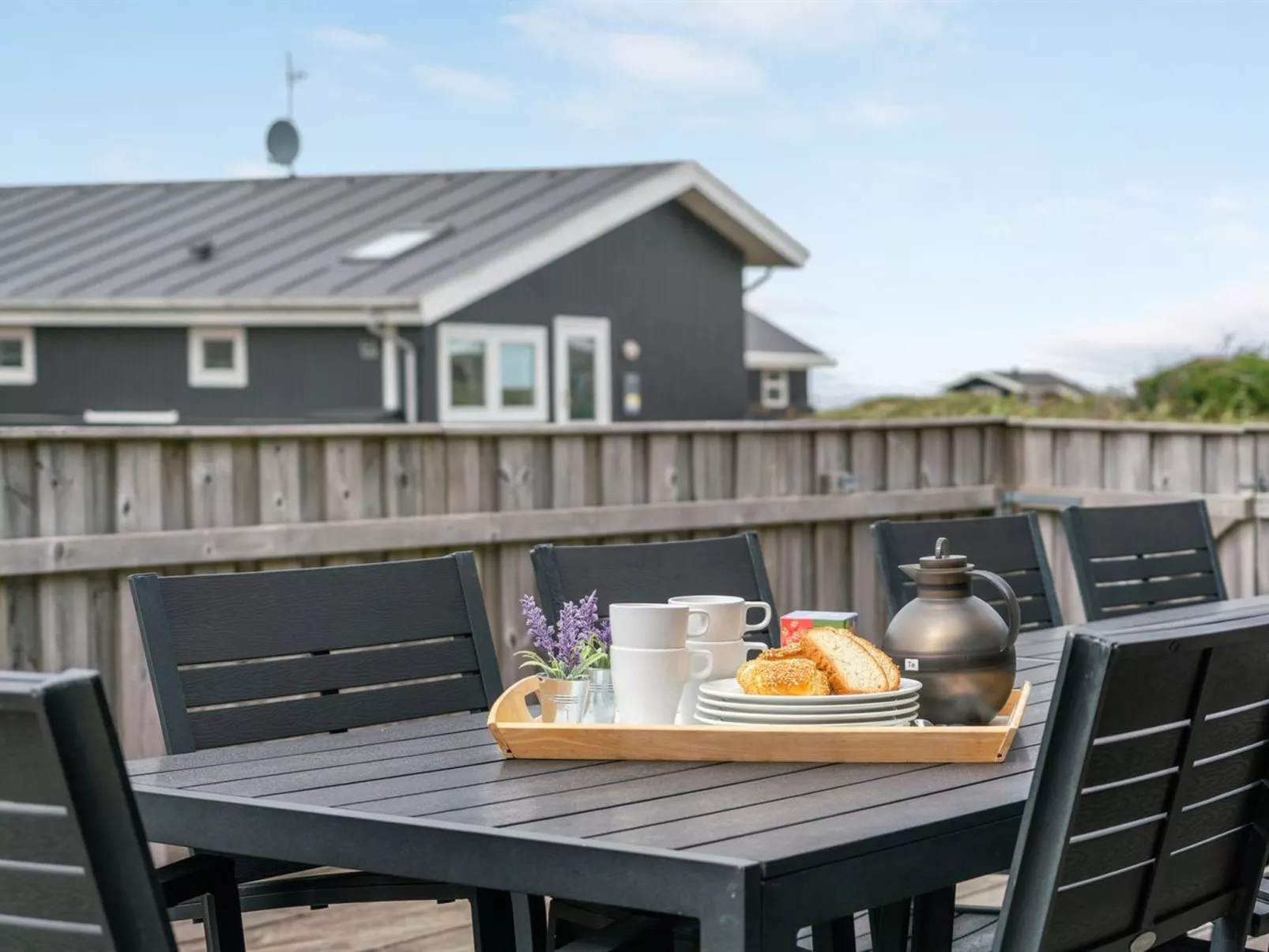 "Anika" - 250m from the sea-Buiten