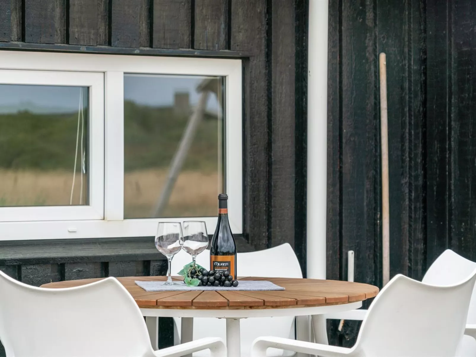 "Anika" - 250m from the sea-Buiten