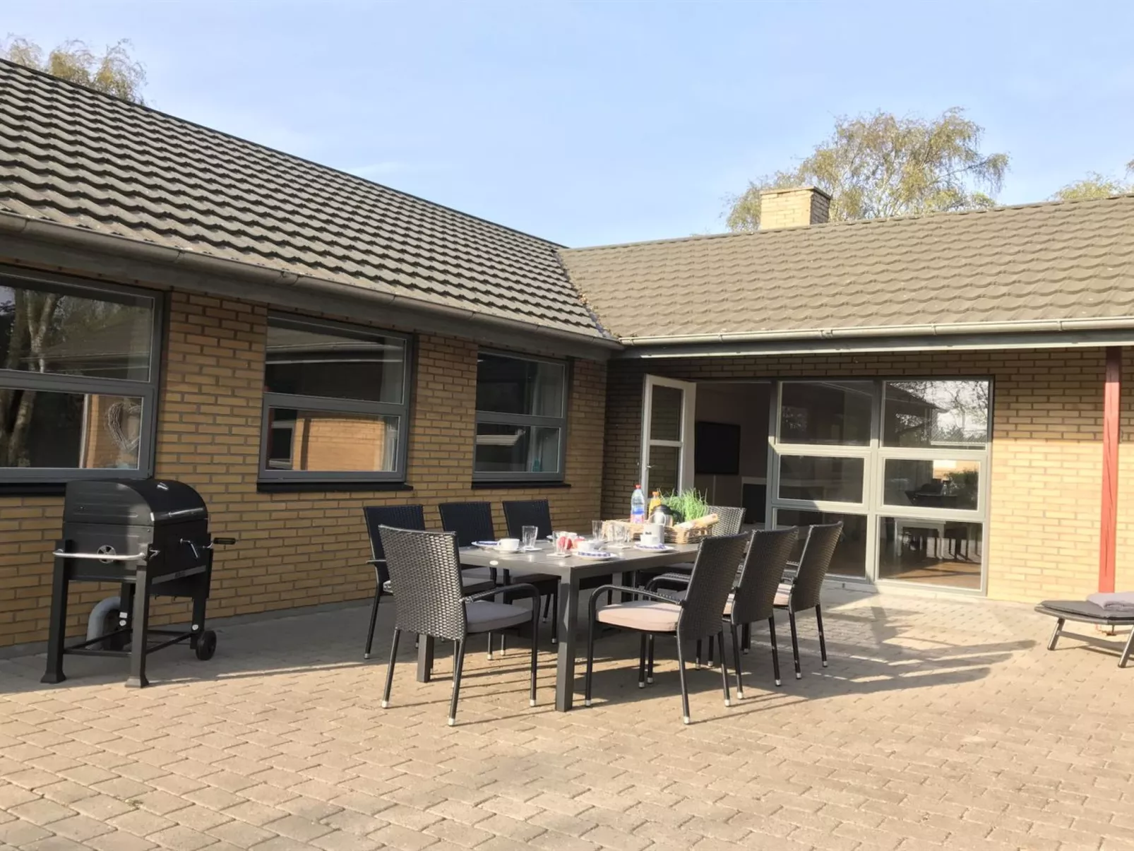 "Sana" - 2.5km from the sea-Buiten